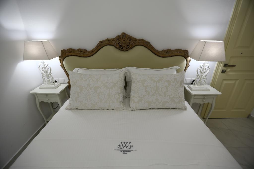 The White Suites 아다마스 객실 사진