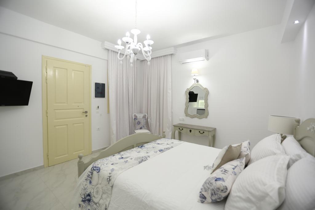The White Suites 아다마스 객실 사진