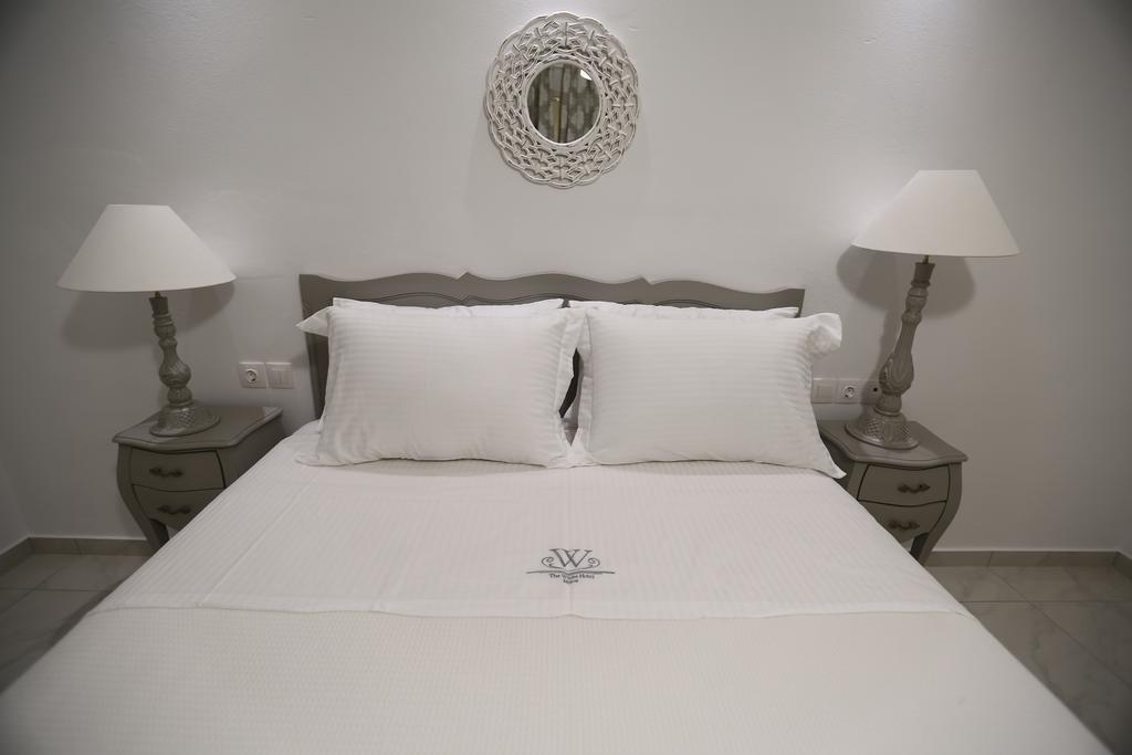 The White Suites 아다마스 객실 사진
