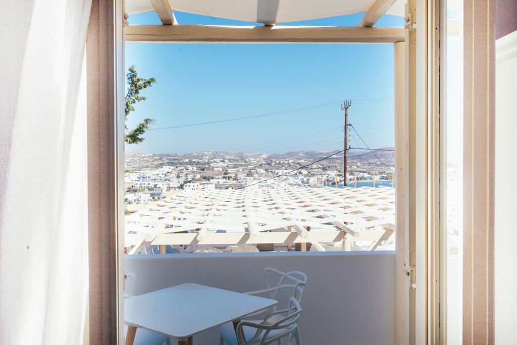 The White Suites 아다마스 객실 사진