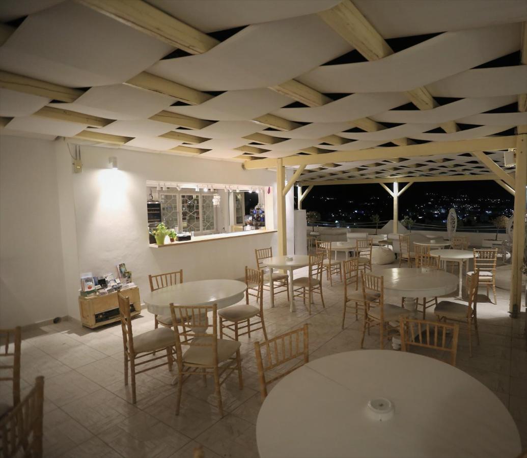 The White Suites 아다마스 외부 사진
