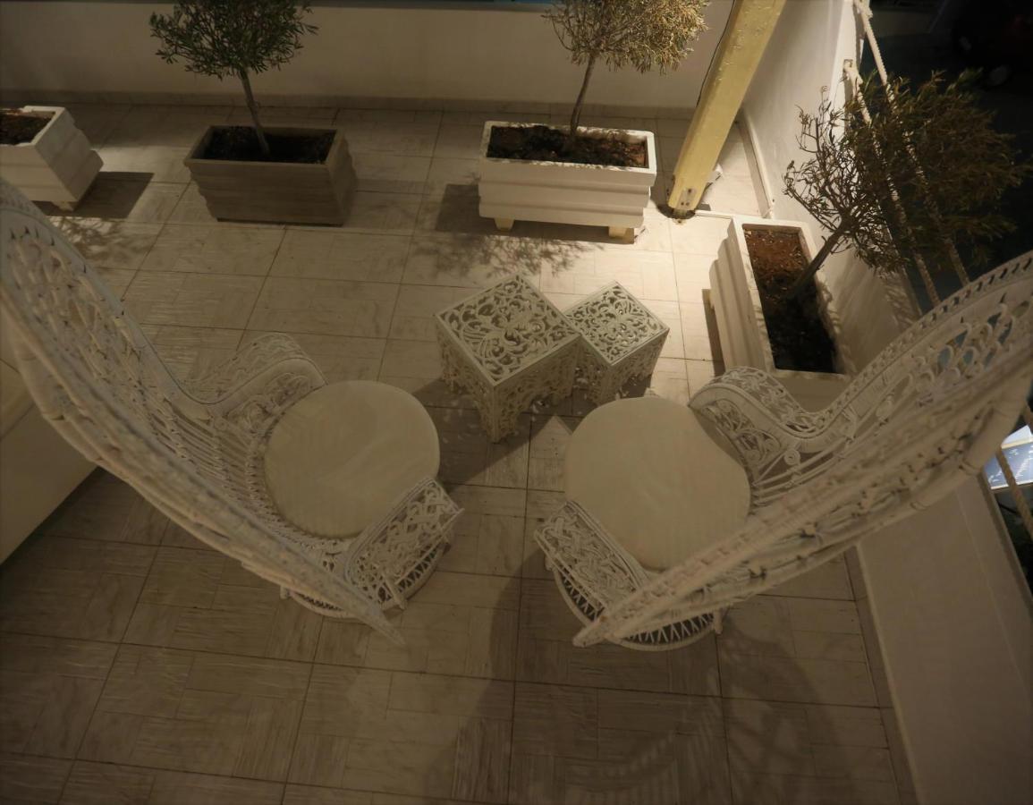 The White Suites 아다마스 외부 사진